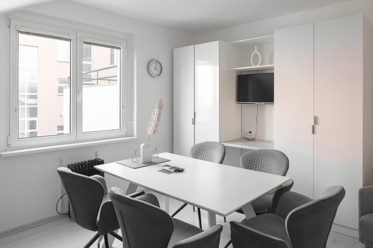 Skolska Winter Terrace Apartment براغ المظهر الخارجي الصورة